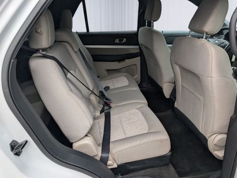 Used 2018 Ford Explorer 4WD image 11