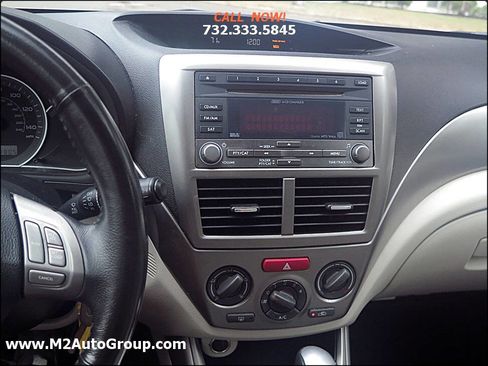 Used 2010 Subaru Impreza 2.5i Premium image 13