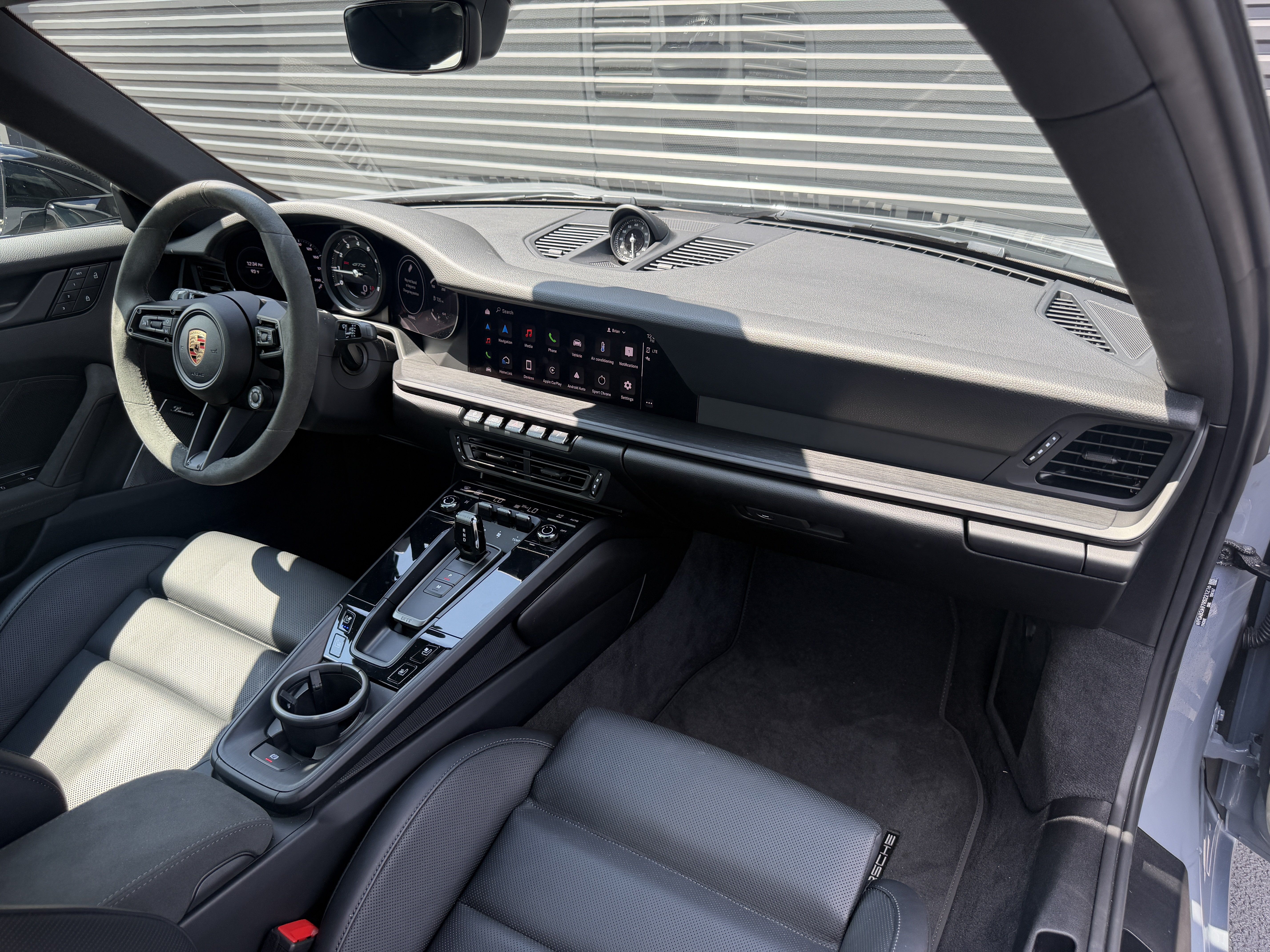 Certified 2024 Porsche 911 Carrera GTS RWD image 23