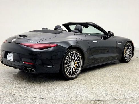 Used 2022 Mercedes-Benz SL 63 AMG 4MATIC w/ Driver Assistance Package image 5