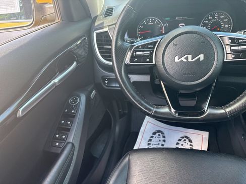 Used 2022 Kia Seltos SX w/ Sunroof Package AWD/4WD image 24