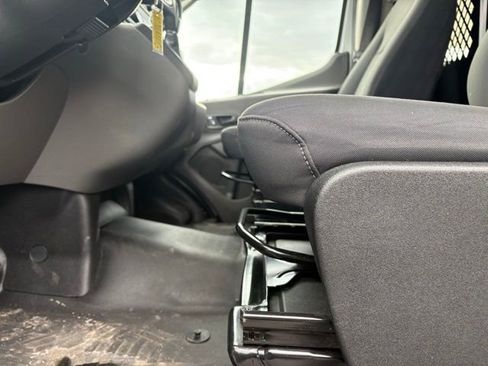 Used 2024 Ford Transit 250 Low Roof w/ Exterior Upgrade Package image 29