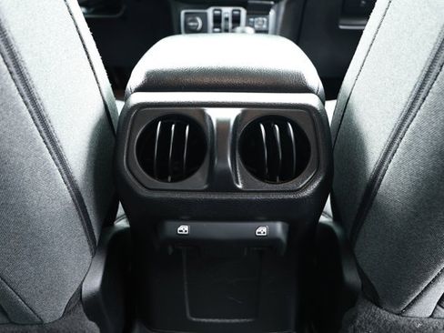 Used 2024 Jeep Wrangler Unlimited Sport AWD/4WD image 28