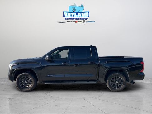 Used 2024 Toyota Tundra Platinum AWD/4WD image 2