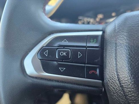 Used 2023 Jeep Compass Trailhawk image 32