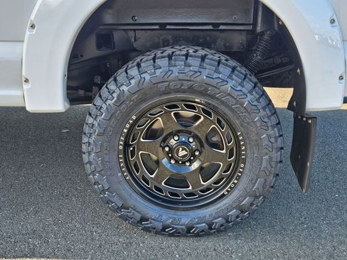 Used 2019 Ford F150 Lariat AWD/4WD image 11