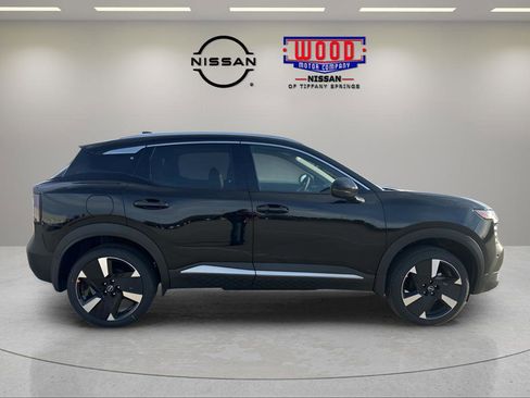 New 2026 Nissan Kicks SR FWD image 11
