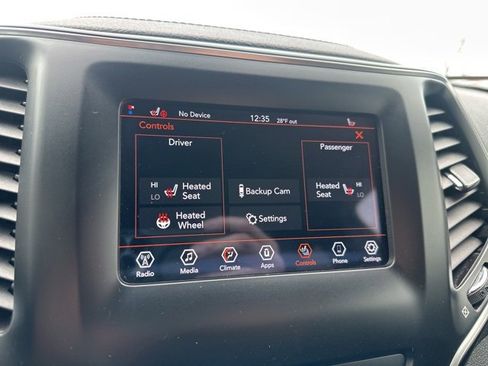 Used 2020 Jeep Cherokee Latitude w/ Cold Weather Group image 42