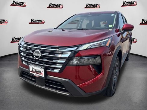 Certified 2026 Nissan Rogue SV AWD/4WD image 1