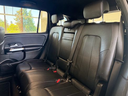 Used 2020 Mercedes-Benz GLB 250 image 26