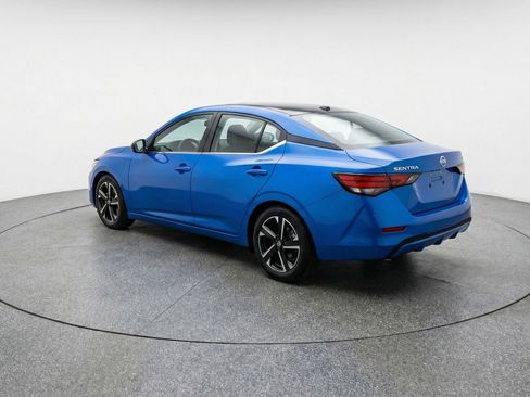 Used 2025 Nissan Sentra SV image 6