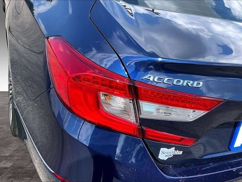 Used 2018 Honda Accord Touring image 31