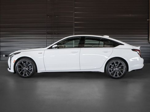 Used 2026 Cadillac CT5 V w/ Technology Package AWD/4WD image 11