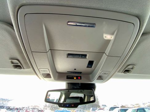 Used 2018 Chevrolet Silverado 1500 High Country image 38