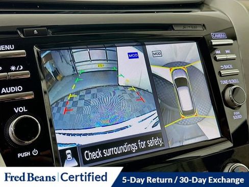 Used 2017 Nissan Murano Platinum image 16