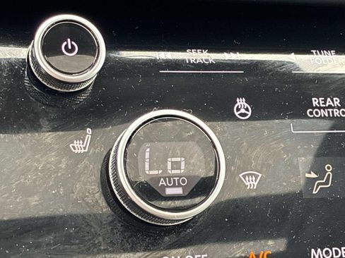 Used 2023 INFINITI QX60 Pure AWD/4WD image 42