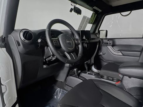 Used 2016 Jeep Wrangler Unlimited Sport w/ Connectivity Group AWD/4WD image 29