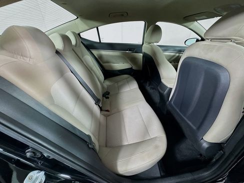 Used 2019 Hyundai Elantra SEL image 31