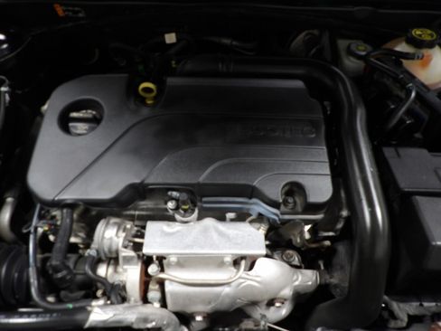 Used 2022 Chevrolet Malibu LT FWD image 16