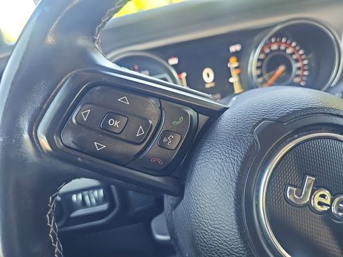 Used 2021 Jeep Wrangler Unlimited Sport AWD/4WD image 18