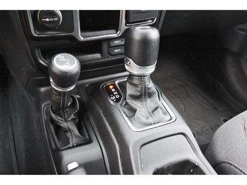 Used 2024 Jeep Wrangler Unlimited Sport AWD/4WD image 29
