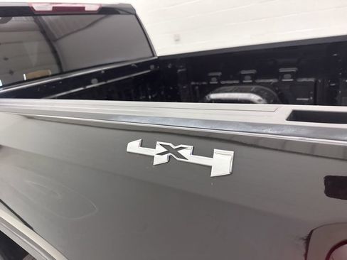 Used 2022 GMC Sierra 1500 Elevation AWD/4WD image 9