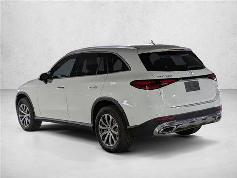 Certified 2026 Mercedes-Benz GLC 300 image 9