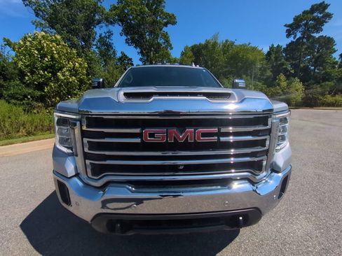 Used 2021 GMC Sierra 2500 SLT w/ SLT Preferred Package AWD/4WD image 2