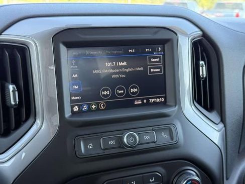 Used 2021 Chevrolet Silverado 1500 Custom AWD/4WD image 24