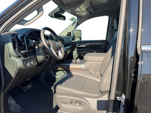 New 2026 GMC Sierra 2500 SLT w/ SLT Convenience Package image 4