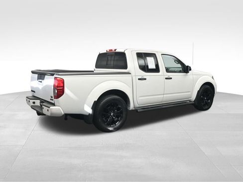Used 2020 Nissan Frontier SV w/ Midnight Edition Floor Mats RWD image 5