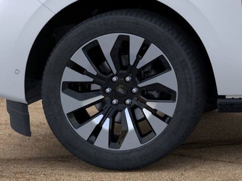 New 2026 Ford Expedition Platinum w/ Driver's Package AWD/4WD image 19