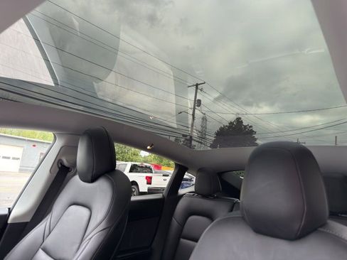 Used 2020 Tesla Model Y Long Range image 19