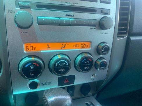 Used 2006 Nissan Armada LE image 11