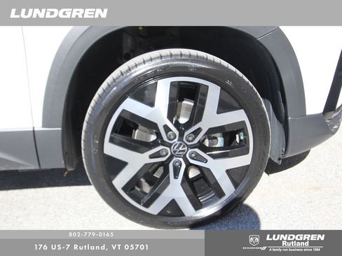 Used 2023 Volkswagen Taos SEL AWD/4WD image 12