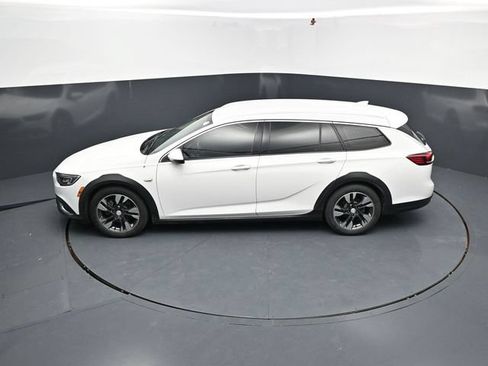 Used 2018 Buick Regal Essence w/ Driver Confidence Package #1 AWD/4WD image 31