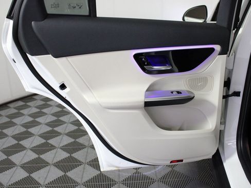 Certified 2025 Mercedes-Benz GLC 300 4MATIC image 27