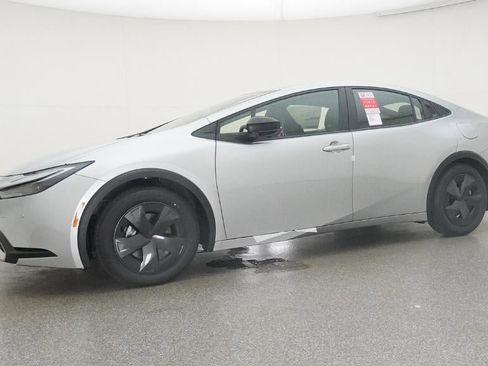 New 2026 Toyota Prius Plug-In Hybrid FWD image 18