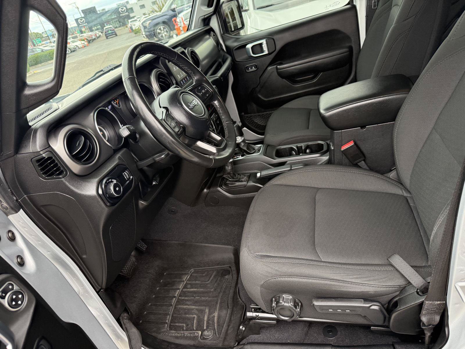 Used 2023 Jeep Wrangler Unlimited Sport AWD/4WD image 12