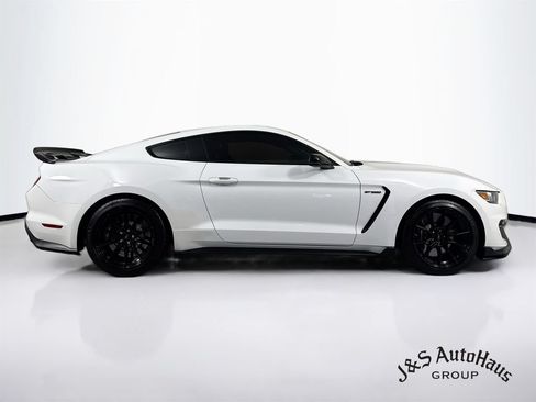 Used 2019 Ford Mustang Shelby GT350 w/ Technology Package RWD image 8