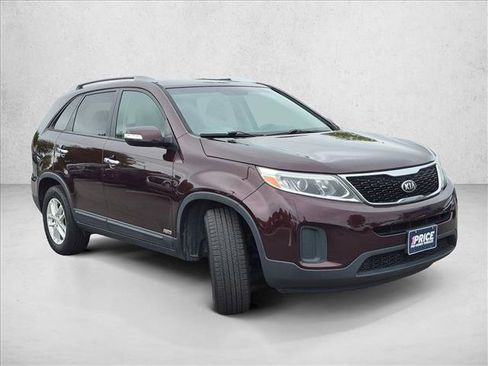 Used 2015 Kia Sorento LX AWD/4WD image 3