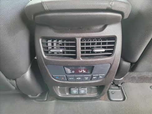 Used 2017 Acura MDX FWD image 17