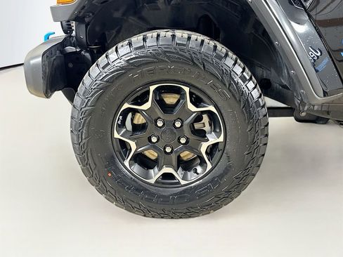 Certified 2021 Jeep Wrangler Unlimited Rubicon w/ Cold Weather Group image 27