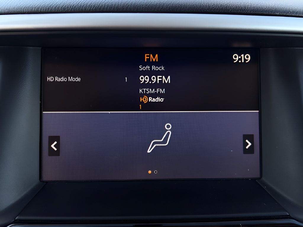 Used 2019 Nissan Pathfinder S FWD image 11