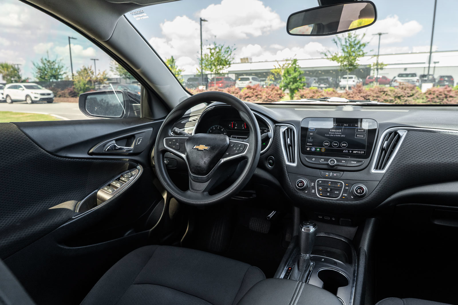 Used 2020 Chevrolet Malibu LT FWD image 30