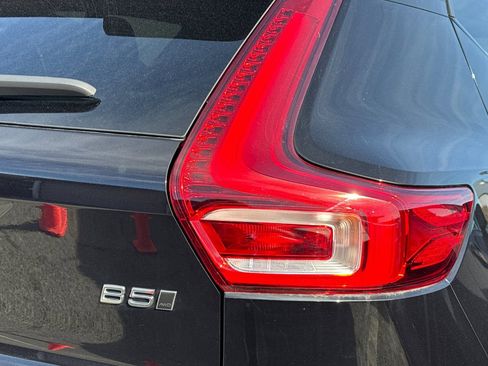 Used 2024 Volvo XC40 B5 Plus w/ Protection Package Premier image 7