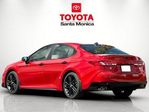 New 2026 Toyota Camry Hybrid FWD image 5