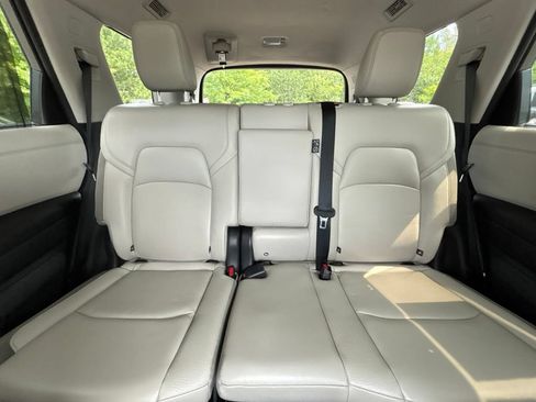 Certified 2024 Nissan Pathfinder SL w/ Cargo Package AWD/4WD image 32