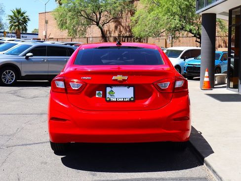 Used 2019 Chevrolet Cruze LS w/ LS Convenience Package FWD image 11