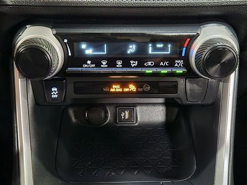 Used 2023 Toyota RAV4 LE FWD image 39